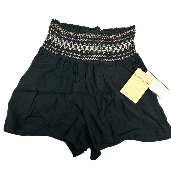 Be Bop Juniors' Black Smocked Elastic Waist Shorts - Size XS - NWT - Picture 1 of 4